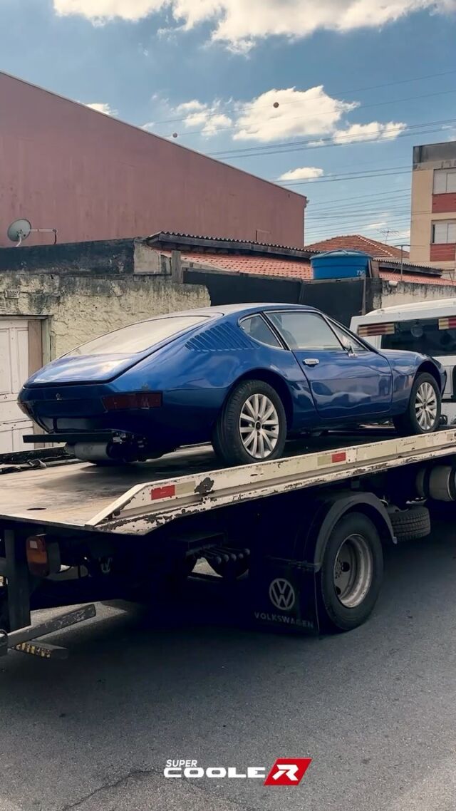 🔥🚗💨 Projeto no icônico Volkswagen SP2💪 🌡️ Produzimos o radiador e o intercooler para esse SP2 com motor Subaru que a @mecanicakompressor esta desenvolvendo. 📐Fabricamos o radiador com uma colmeia brasada de 42mm de espessura e estrutura em alumínio reforçado. 📐 Para o radiador instalamos duas ventoinhas de alta vazão e desenvolvemos o defletor em alumínio. 📐 Além do radiador de água, também desenvolvemos o intercooler sob medida com colmeia dupla! A peça encaixa perfeitamente nas flanges de conexão originais desse motor.Se liga no resultado👉Peças: @supercooler.intercoolerCurtiu o projeto? Faça um orçamento sem compromisso no 📱11 95637-2874#sp2 #vwsp2 #vwsp  ##antigomobilismo #sp1 #carporn #vwkombis #vwgolquadrado Peças: @supercooler.intercoolerCurtiu o projeto? Faça um orçamento sem compromisso no 📱11 95637-2874📌 Rua Paraguai 251 - Rudge Ramos - São Bernardo do campo - SP
